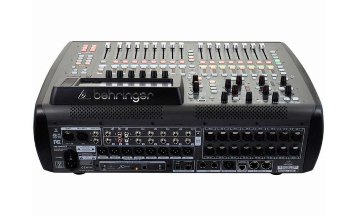 Behringer X32 Compact